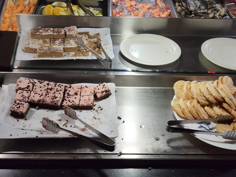Asia Grill & Buffet food